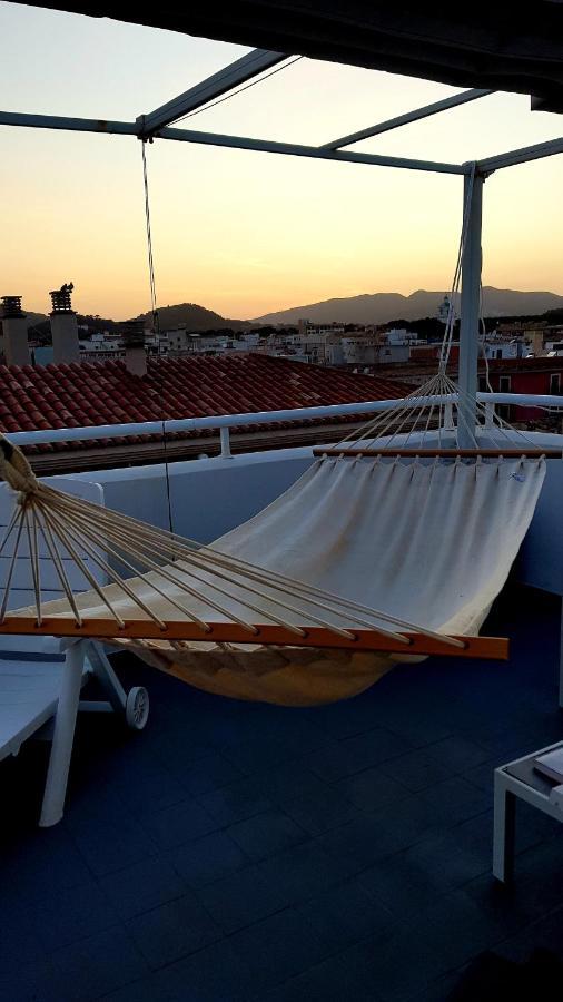 Sonne & Meerblick Aus 40 Grad Heissem Whirlpool Geniessen - Zentral Am Hafen Und Dennoch Ruhig Cala Ratjada  Esterno foto